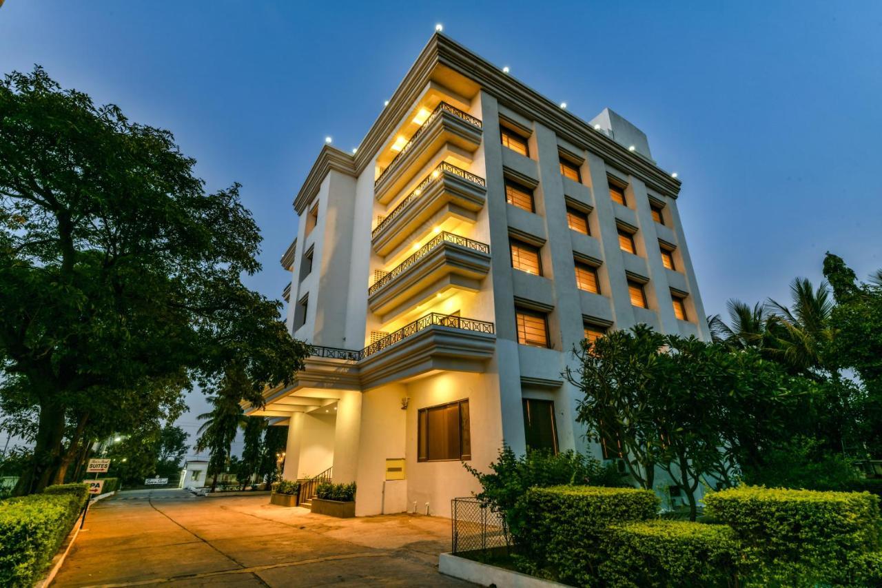 Sun-N-Sand Suites, Shirdi Buitenkant foto