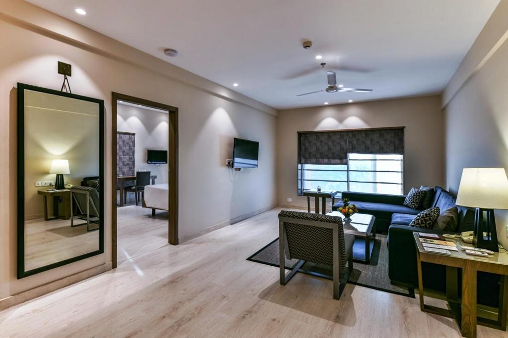 Sun-N-Sand Suites, Shirdi Buitenkant foto