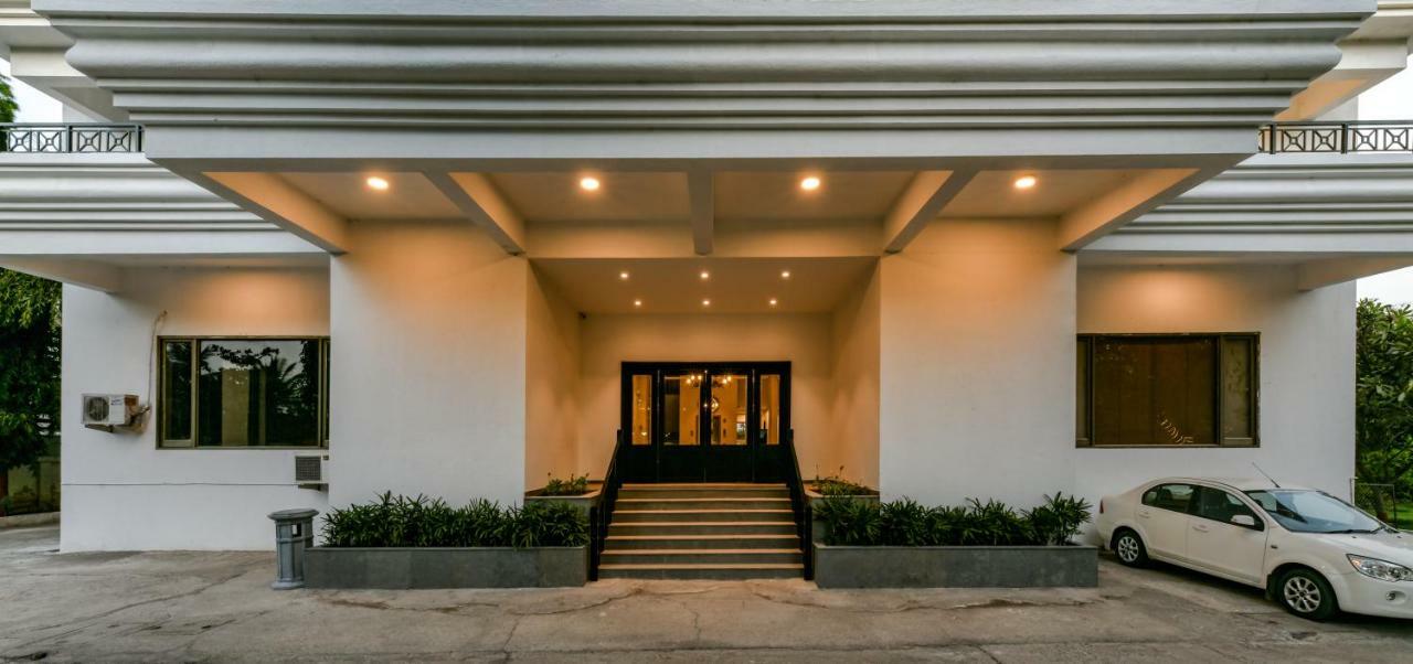 Sun-N-Sand Suites, Shirdi Buitenkant foto